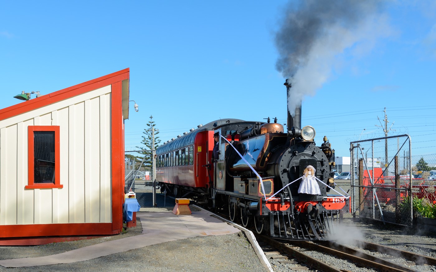 long wedding train